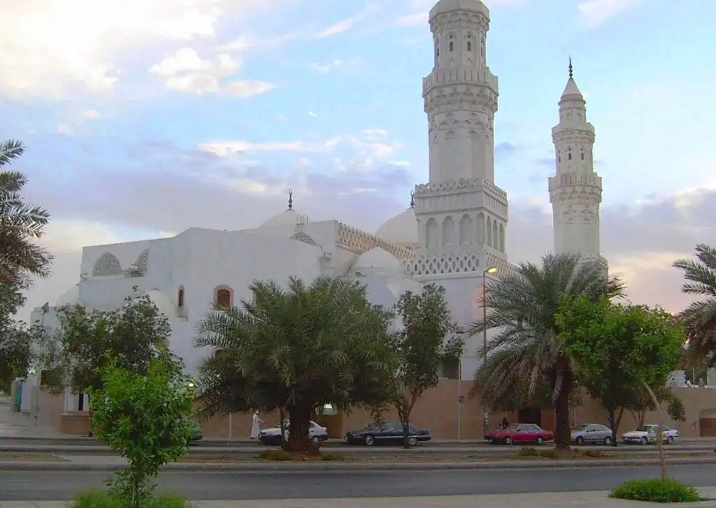 Masjid Al-Qiblatayn